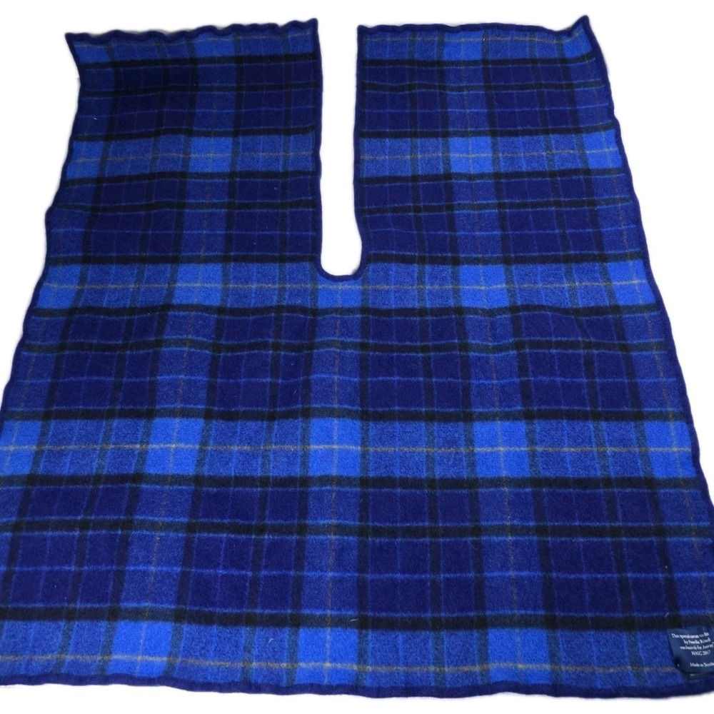 By Pamella Roland Exclusively For Amway Tartan Plaid Irish Long Scarf‎ Shawl